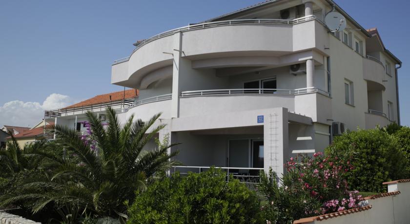 Apartments Resman Vodice Exteriör bild