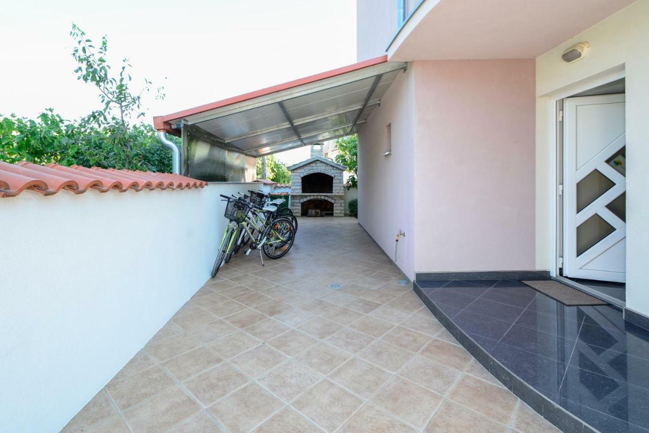 Apartments Resman Vodice Exteriör bild