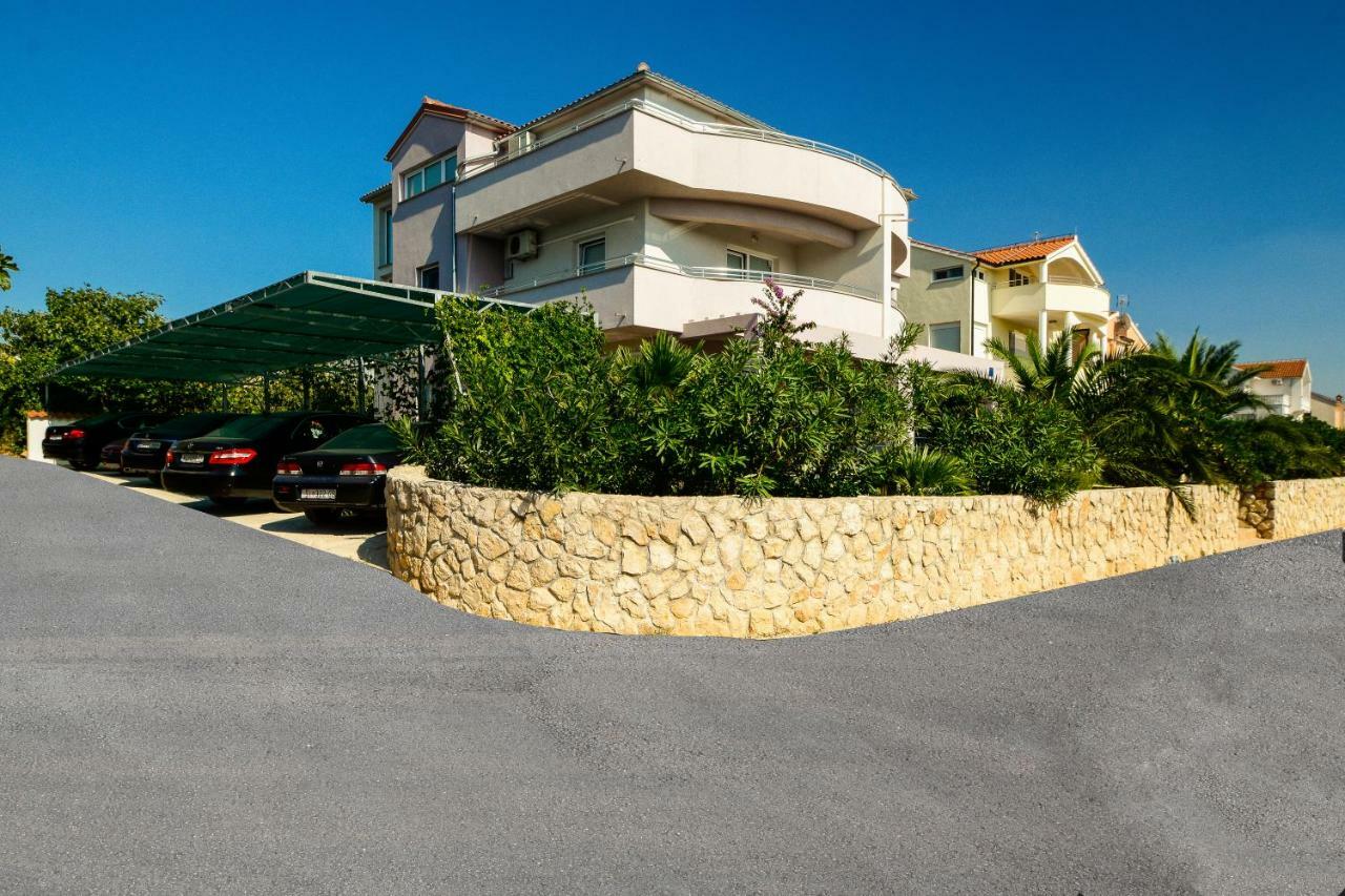 Apartments Resman Vodice Exteriör bild